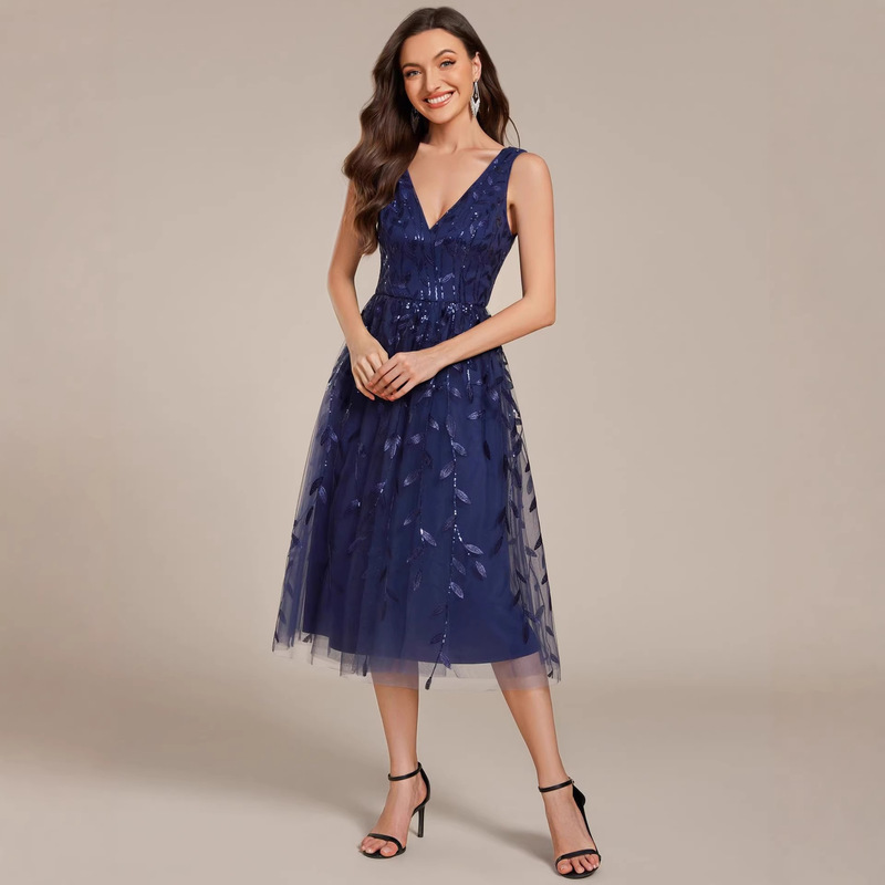 Navy Blue V-Neck Sequined Mesh Evening Gown 2026 New Style Waist-Cinching Mid-Length Elegant Party Bridesmaid Dress Navy Blue V-Neck Sequined Mesh Evening Gown 2026 New Style Waist-Cinching Mid-Length Elegant Party Bridesmaid Dress