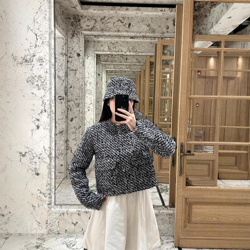 2025 Autumn New Nanyou Mon French Style Elegant Gentle Patchwork Round Neck Lightweight down Jacket Coat