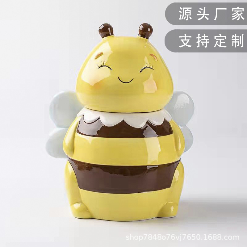 Design European Simple Cartoon Cute Bee Shape Ceramic Seasoning Jar Kitchen Utensils