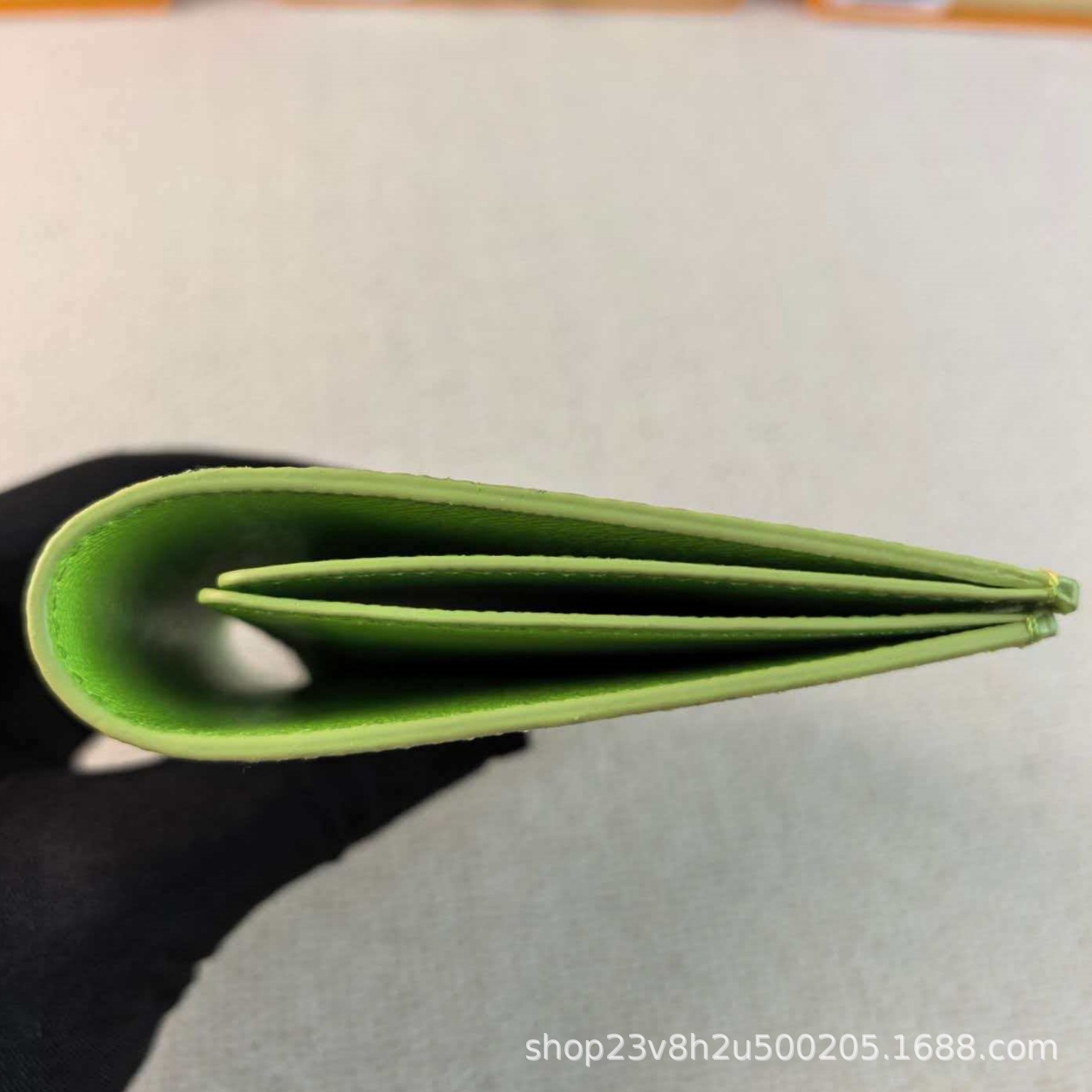 驴钱包卡包丝印卡通护照夹真皮甜甜圈钱夹二折护照包多功能证件包