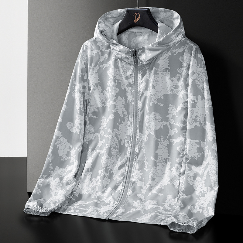 Camouflage Sunscreen Clothing Men's Loose plus size Hooded Summer Lightweight Jacket Anti-ultraviolet Fishing Waterproof Sunscreen Clothing Trendy