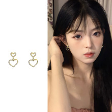 镶钻镂空双爱心耳钉女高级冬季心形耳钉网红小众简约小巧时尚耳饰