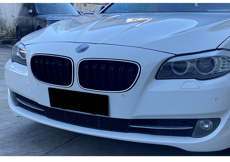 Suitable for BMW 5 series F10 F18 luminous middle net 523 525 530 middle net modified parallel bars luminous middle net