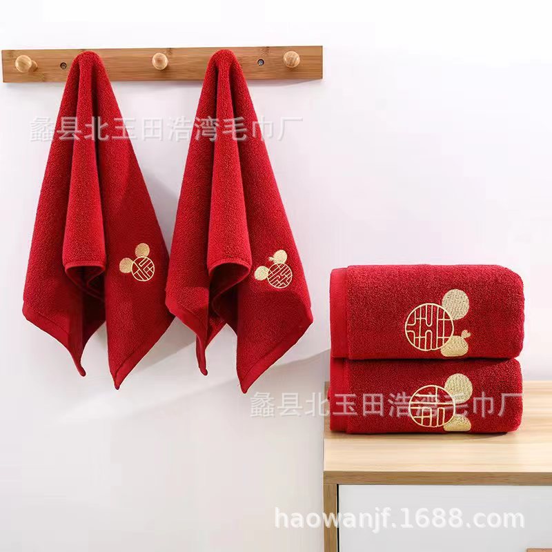 Винное красное простое вышитое ухо