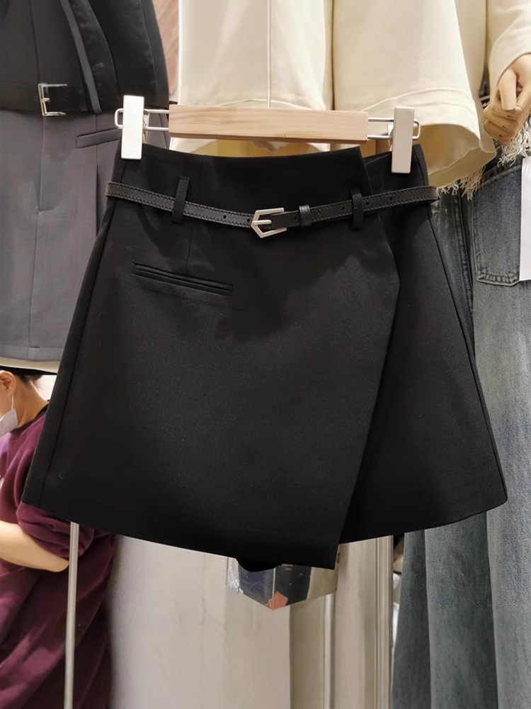 This year's trendy women's shorts skirt/skirt, 2024 spring and autumn two-piece loose wide-leg A-line pants, irregular slimming front skirt and back pants.