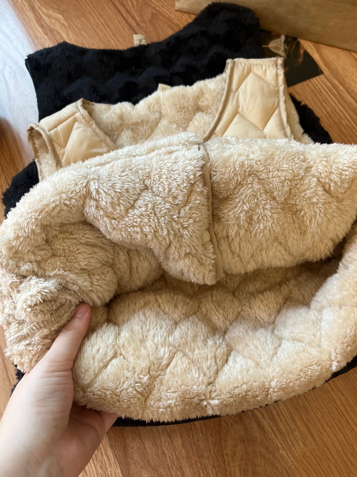 여성 브이넥 퀼팅 패딩 조끼 보아 안감 겨울 코트 이너 베스트