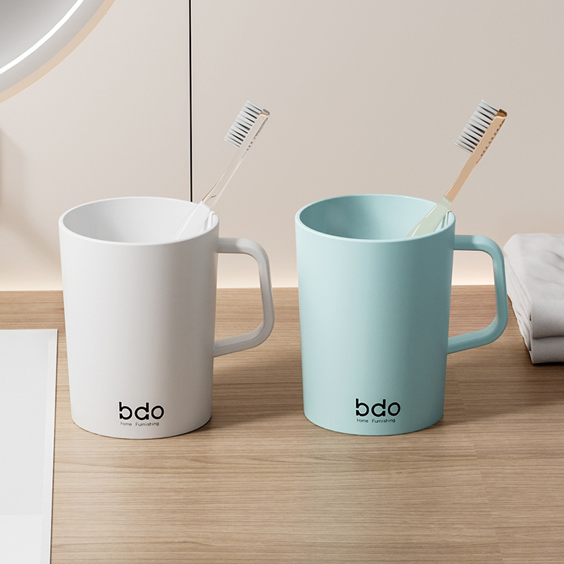 Taza de enjuague bucal taza de cepillo de dientes simple para el hogar taza de lavado de dientes taza de enjuague bucal pareja de niños un conjunto de cepillo de dientes simple y creativo cilindro dental