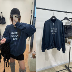 2025早秋藏蓝字母印花拉链立领棒球卫衣外套宽松显瘦减龄女款上衣