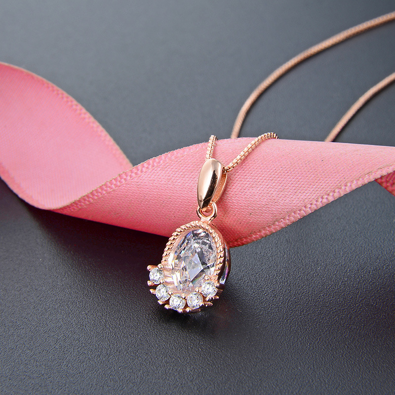 S925 plata esterlina colgante de pie pequeño temperamento femenino con diamantes personales colgante de plata fuente al por mayor