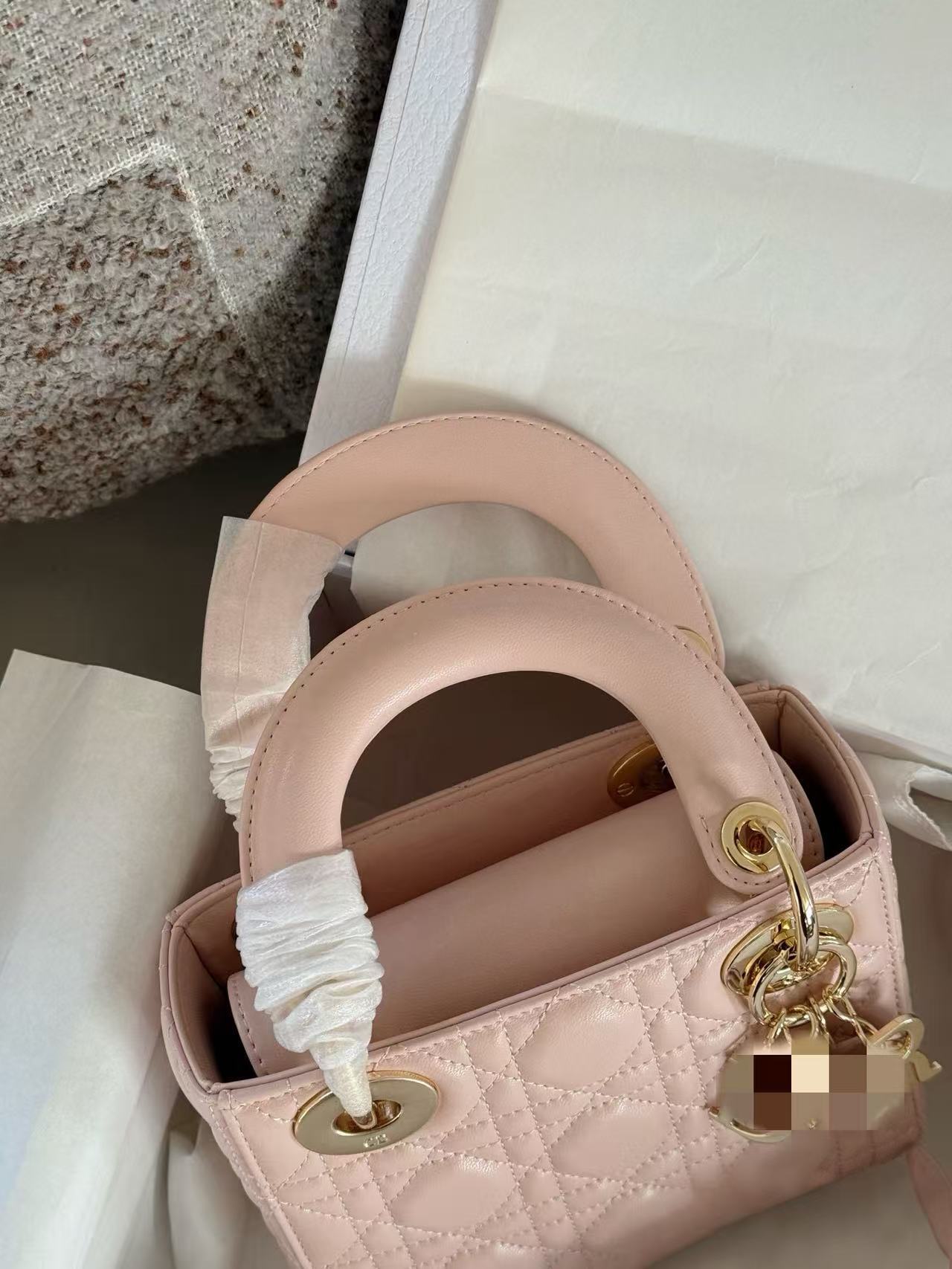 Bolso de Mano, de Hombro y Bandolera para Mujer de Piel de Cordero, Tres o Cuatro Compartimentos, Huangda G127 | Estilo Versátil