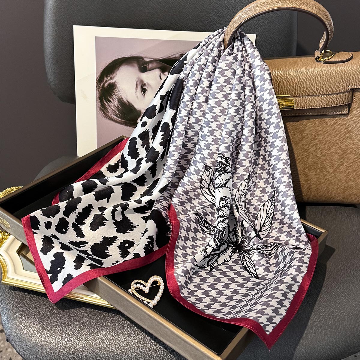 Spring/Summer New Luxury Printed Square Scarf For Women 100% Mulberry Silk Versatile Thin Neck Scarf Shawl