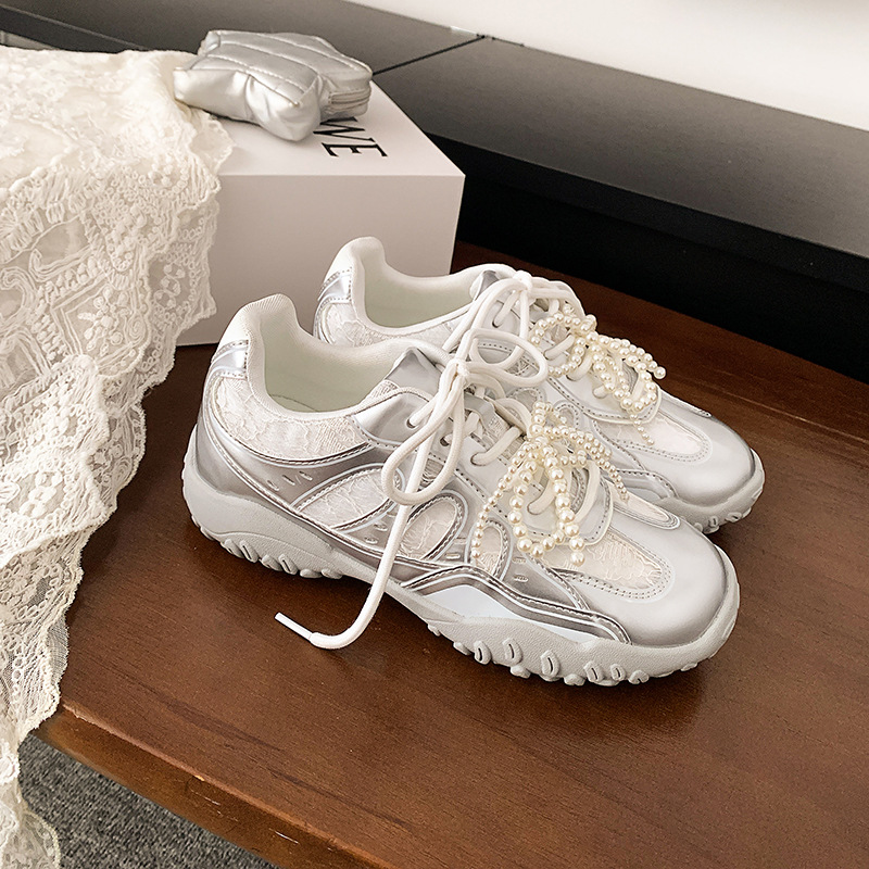 Nuevo aumento de altura de primavera de la uva de la madre ~ encaje de perlas casuales versátiles Agan De entrenamiento de skate para mujeres