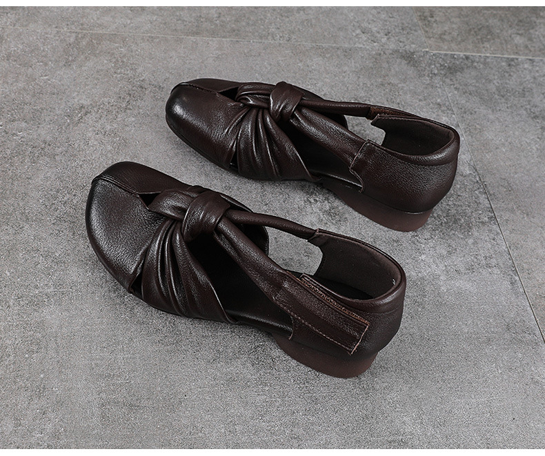 Sandal da bò thật thủ công quai chữ V bít mũi, gót thấp, khóa dán — màu đen chi tiết 14
