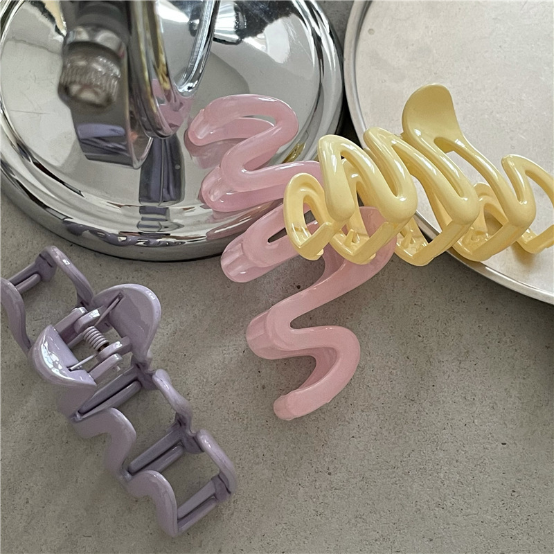60g Weight Hair Claws Hair Accessories Type 1 Piece Quantity Holiday, Daily Occasion Plastic Material Waves, Lines Pattern Women's Gender Sweet, Korean Style Style Women's Sweet Korean Style Waves Lines Plastic Hair Claws 4