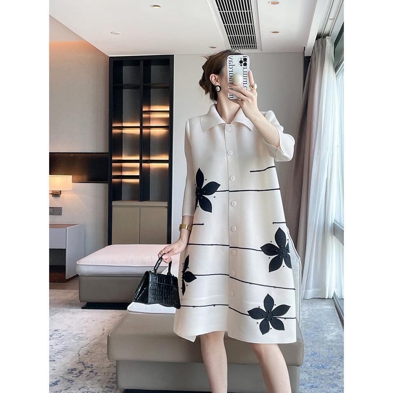 Pleated 2025 Autumn New Lapel Color-matching Beaded Cardigan dress Elegant Elegant Slimming Midi Dress
