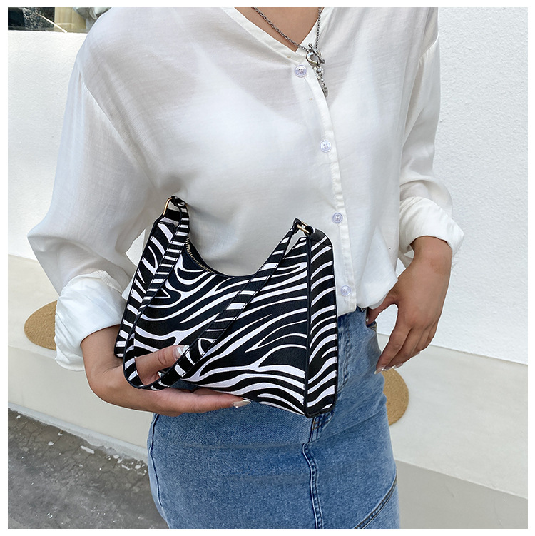 Zebra Leopard Striped One-shoulder Underarm Bag Wholesale Nihaojewelry display picture 8