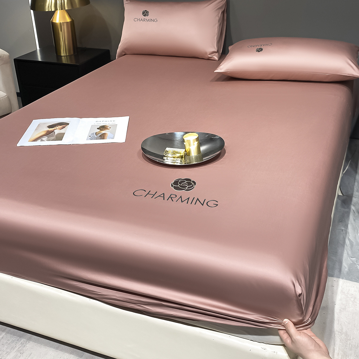 Tipo A Silla de cama de seda de hielo de una sola pieza Funda de cama fresca de verano Funda de cama de color sólido Funda protectora de colchón de sábana 2025 Nuevo