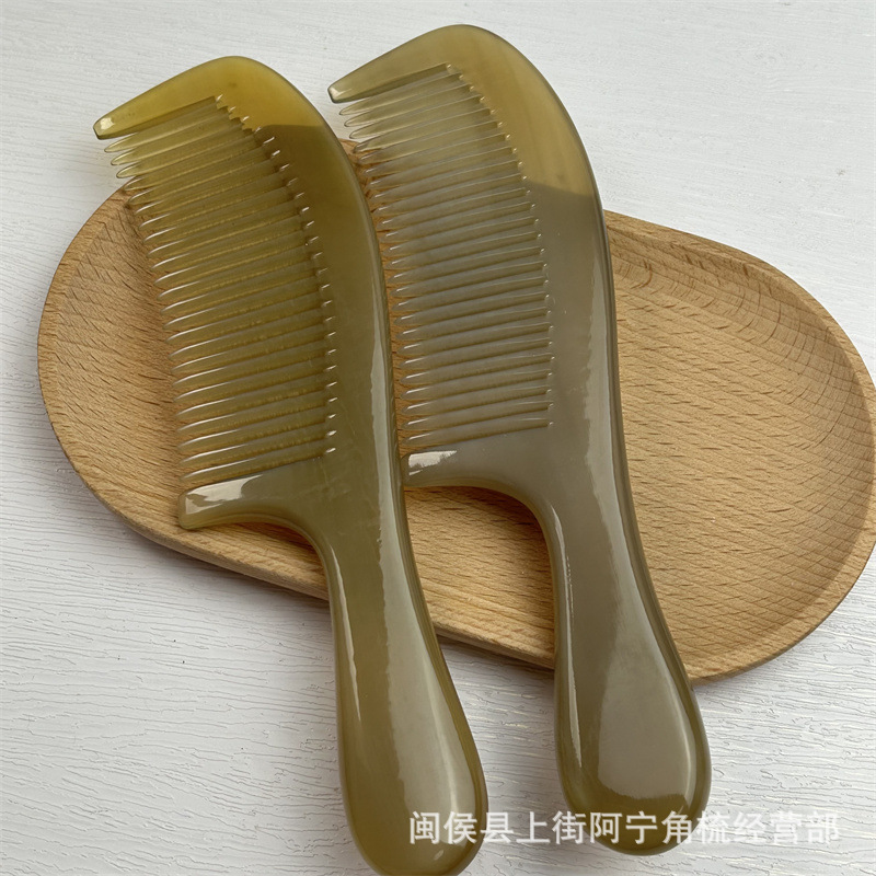 Natural Horn Comb Wide Tooth Buffalo Horn Hair Comb with Massage Handle 18cm Smooth Back Design key features
