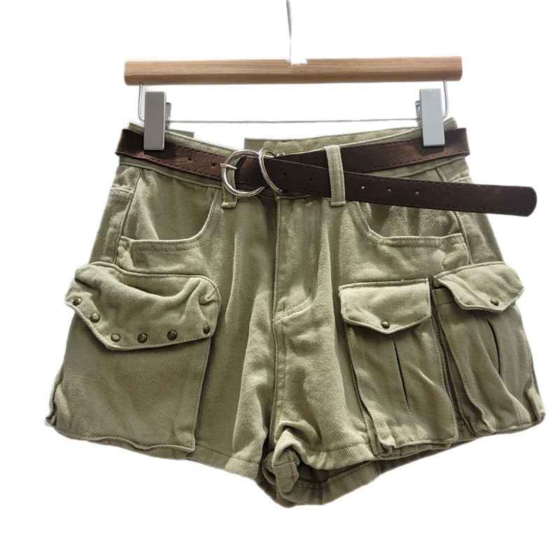 Pantalón corto de mezclilla estilo cargo corte en A de tiro medio