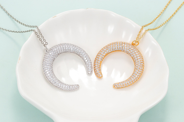 Pendant Necklace Classification Copper Chain Material Copper Cable Chain Plating Moon Pendant Necklace