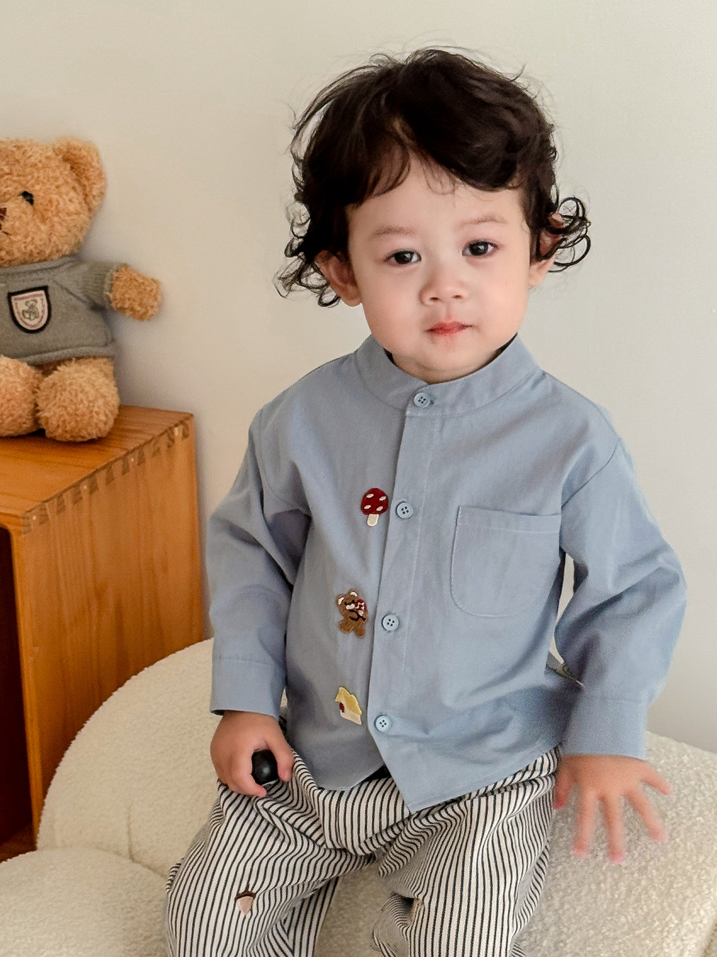 Children's fashionable solid color autumn shirt for boys