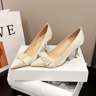 2025 Autumn Shallow Pointed Toe Thin Heel Buckle Satin Gentle Temperament Wedding Shoes Women's Plus Size Wide High Heels