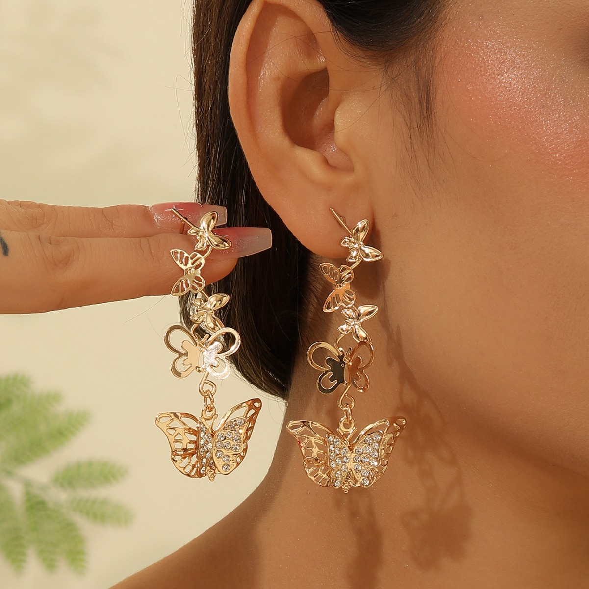 Dorado exagerado ins personalidad diamantes pendientes de mariposa
