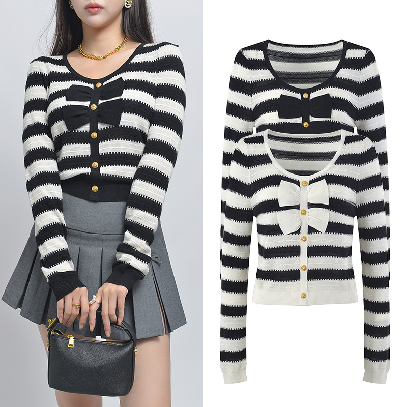 Cardigan with bow