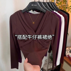 高级小众不撞衫扭结交叉领上衣女秋季新款韩版百搭显瘦V领长袖T恤