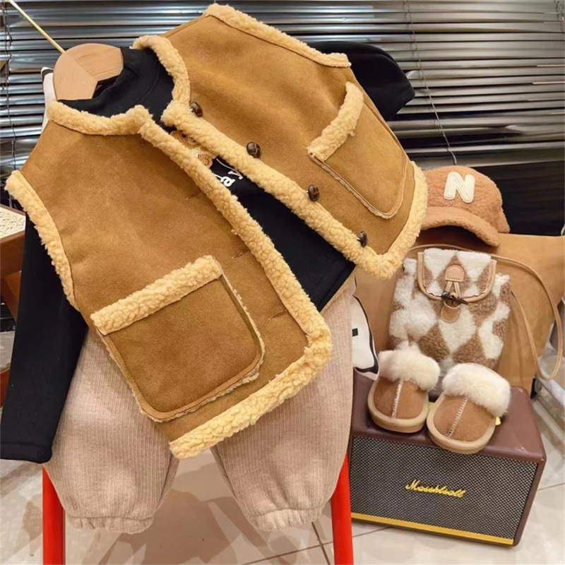 Niños estrella redonda 2023 invierno nuevos niños y niñas estilo coreano chaleco estilo occidental de los niños al aire libre moda chaleco piel integrado