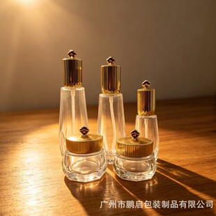��Ʒ�F؛���yƷ���b����ƿ100ml��Һ���A�۵�ƿ3050g��˪���bƿ
