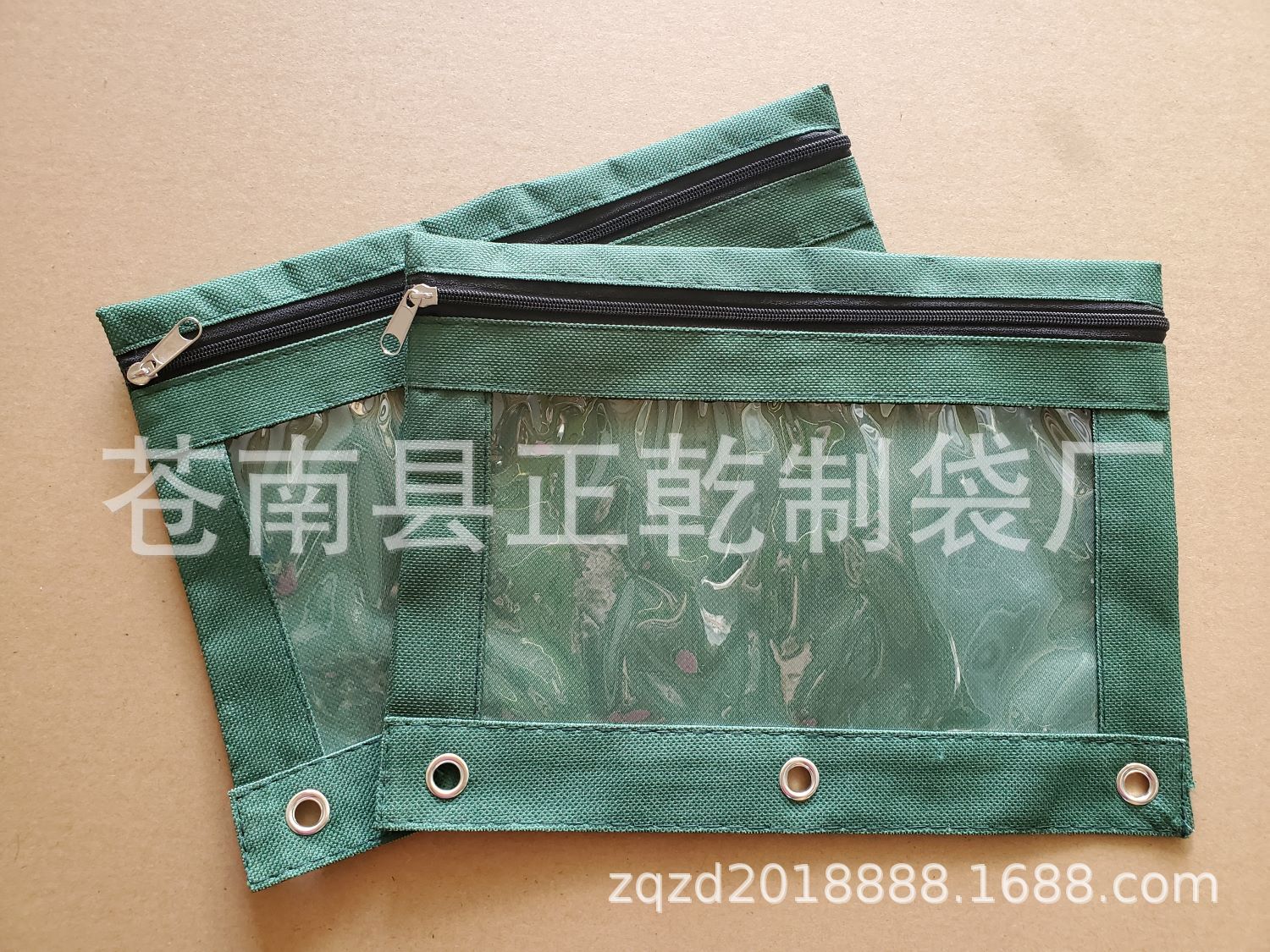 墨绿色三孔笔袋001a