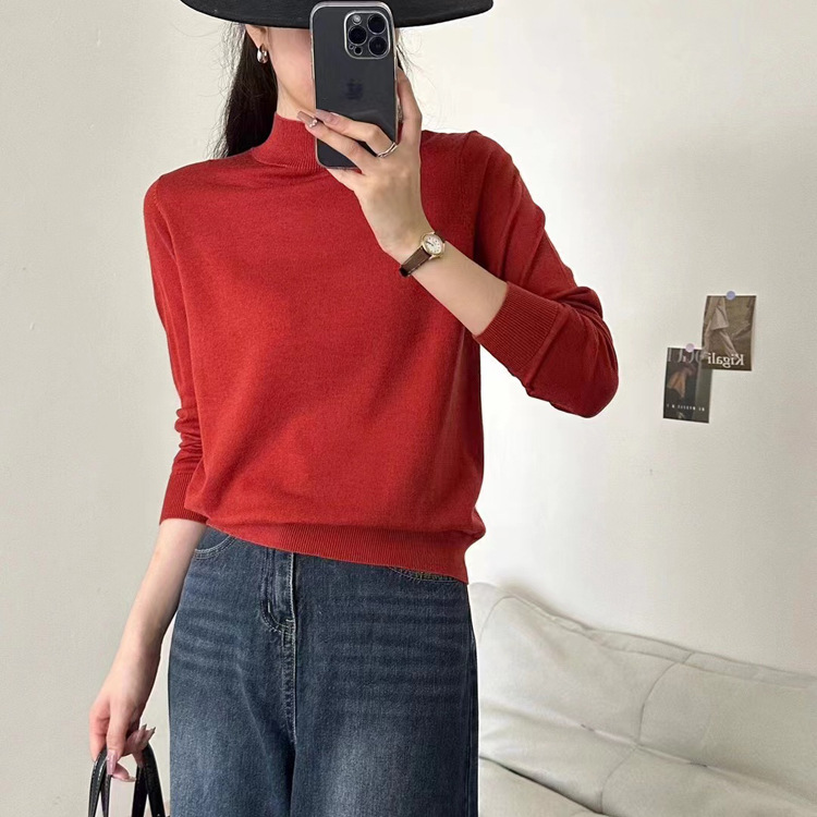 Fitted woolen knitted base body-friendly sweater