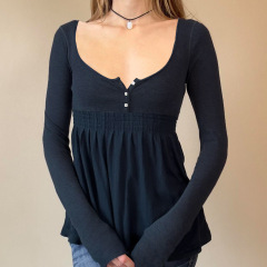 纯欲甜美风U领三粒扣高腰裙摆型上衣复古气质欧美女装秋季基础T恤