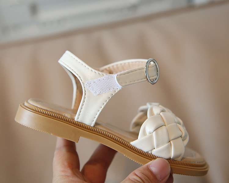 Sandales douces et mignonnes version coréenne, chaussures de plage à semelle souple pour petite fille, polyvalentes, pour enfants, nouvelle collection été 2022_voghion.com