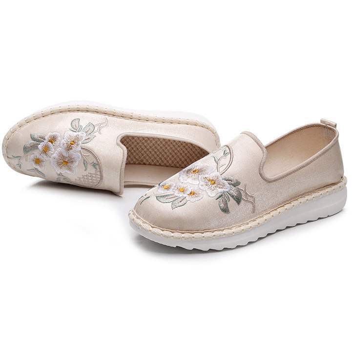 Popular Outerwear Wide-Foot Ultra-Light Authentic Odor-Resistant Ultra-Soft Trendy Soft-Soled Ancient Style Embroidered Palace Women's Cloth Shoes