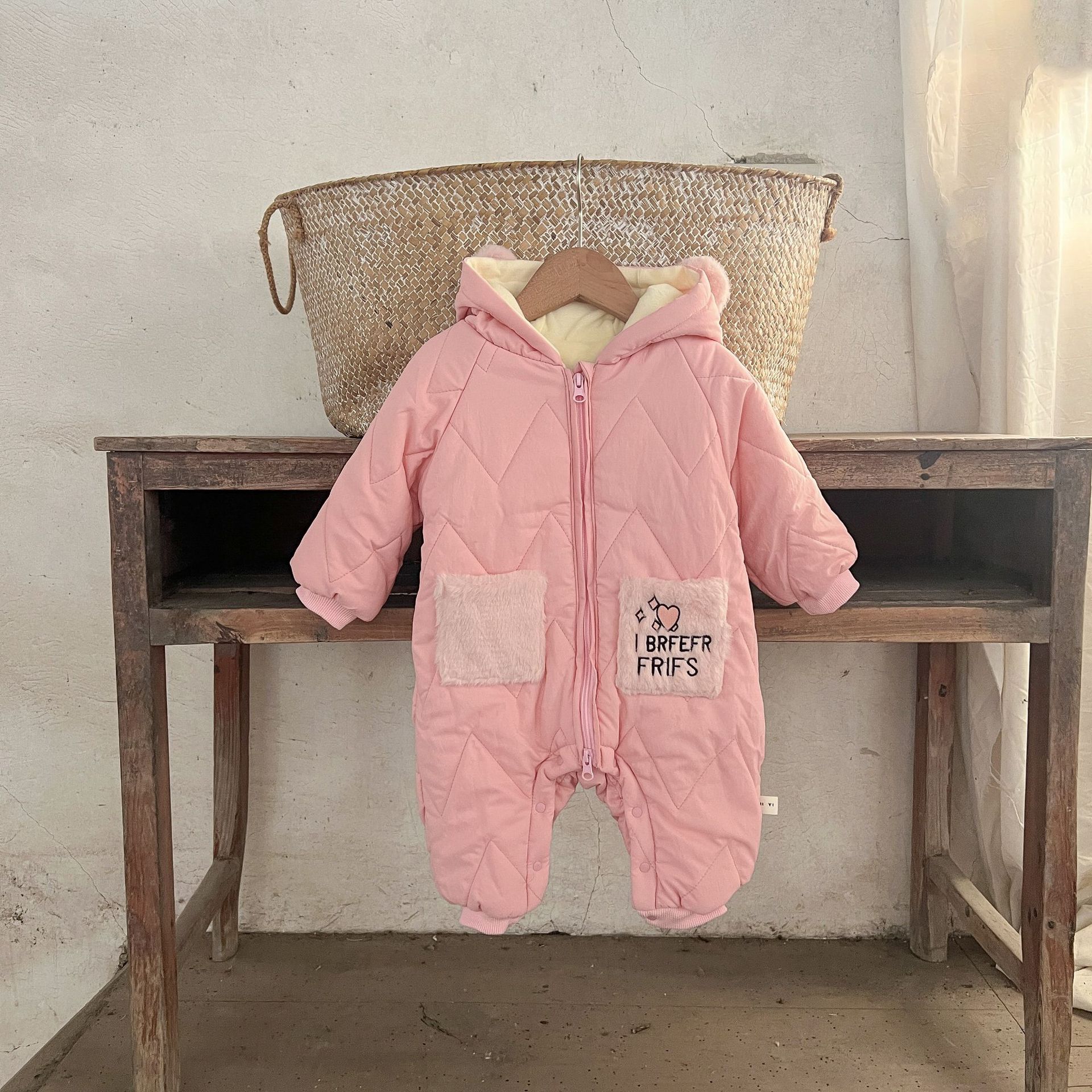 Ropa de invierno para bebé Otoño e Invierno traje de invierno ropa acolchada de algodón súper lindo abrigo de mameluco de Bebé Ropa de una sola pieza