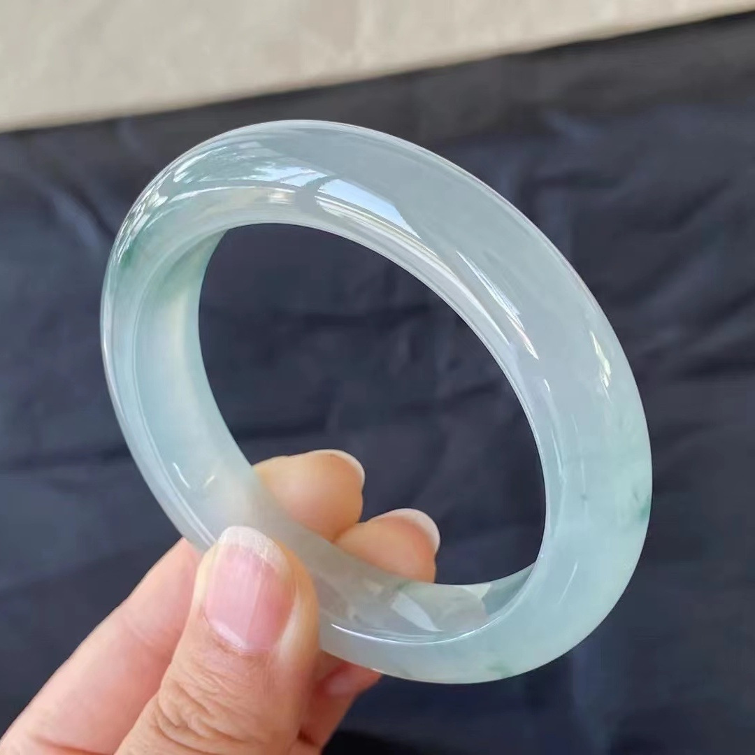 Vòng tay ngọc bích Miến Điện cao cấp – nước hoa nổi, đường kính trong 52–64 mm