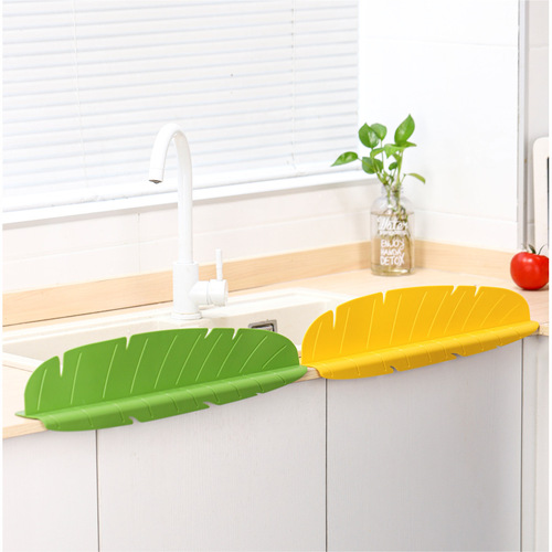 Creative banana leaf splashback kitchen leaf waterproof splashback pool splashback sink splashproof partition