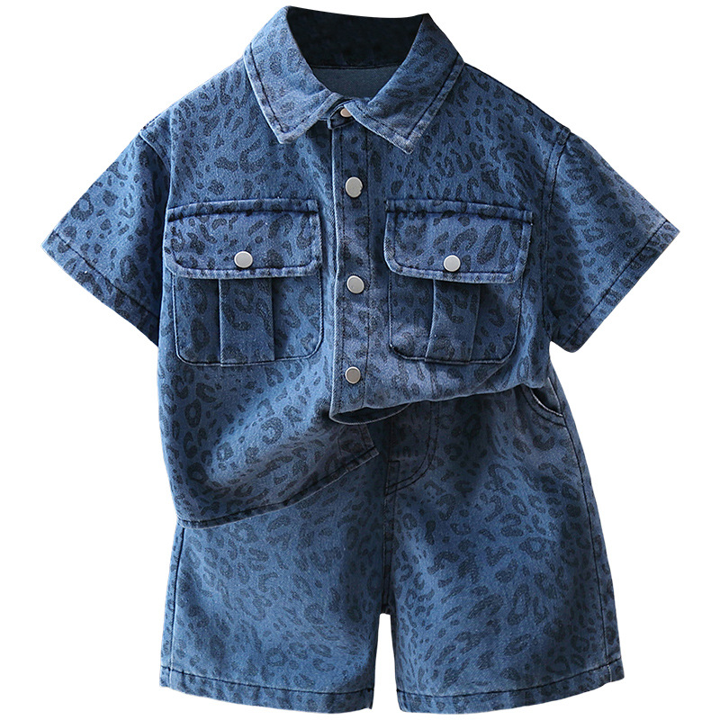7425 ropa para niños traje de mezclilla de manga corta para niños verano 2025 nuevo traje de dos piezas de camisa con estampado de leopardo de celebridades de Internet de verano