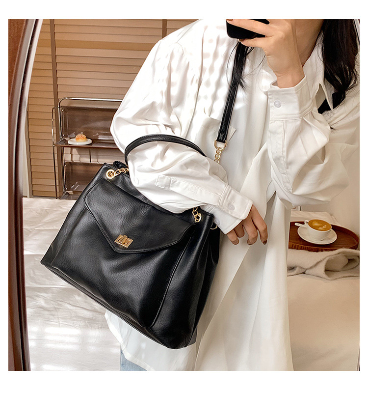 Texture Trendy Messenger Large-capacity Western Fashion Shoulder Bag display picture 4