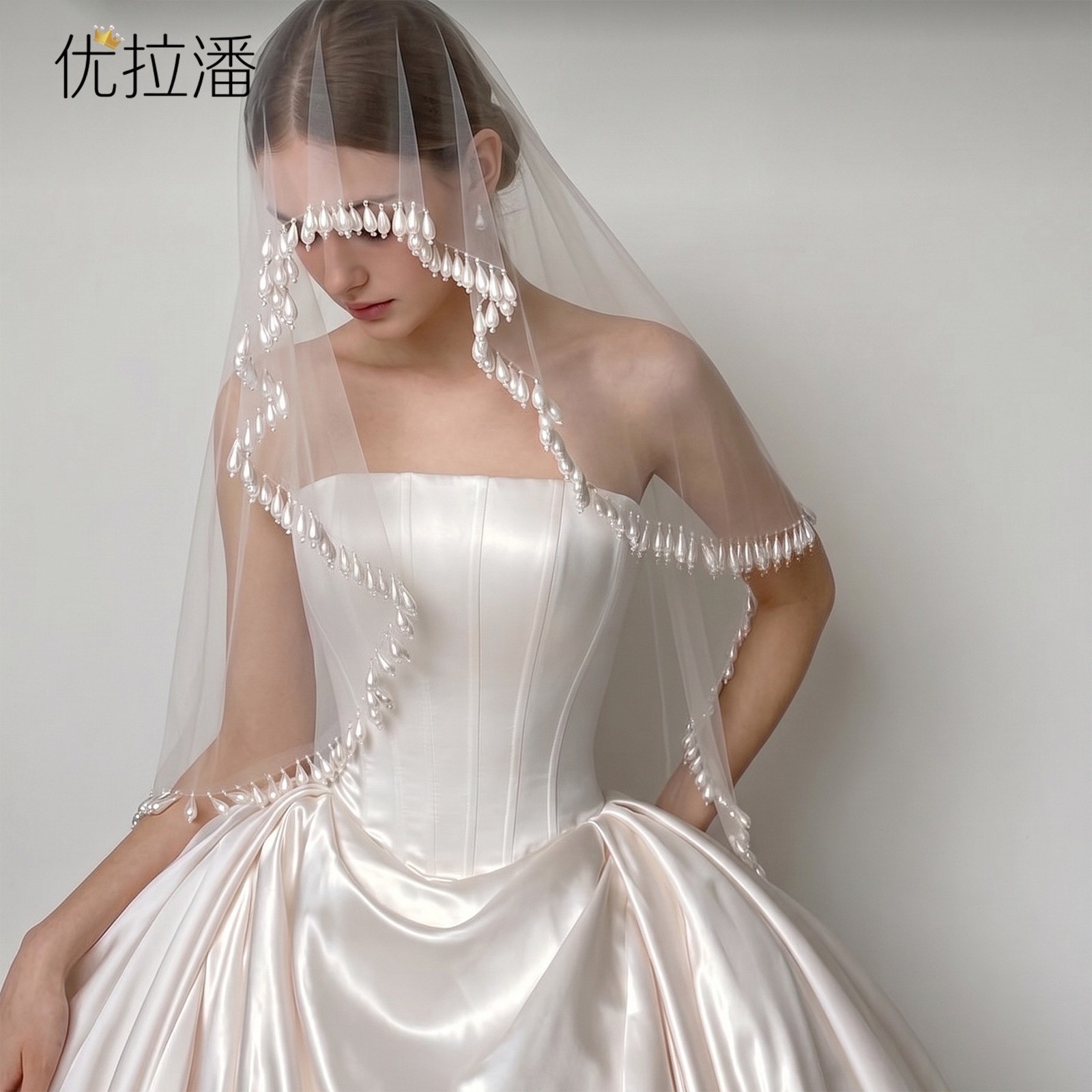 Short Water Drop Pearl Bridal Veil with French Design