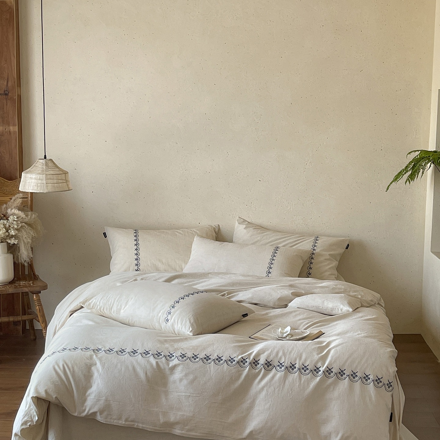 Ensemble vintage quatre pièces en coton et lin brodé, linge de lit simple en lin, drap-housse en pur coton respirant toutes saisons et_voghion.com