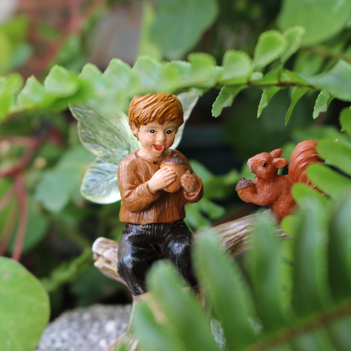 Pastoral forest garden elf squirrel resin Angel micro landscape green plant flower bonsai decoration TV cabinet decoration