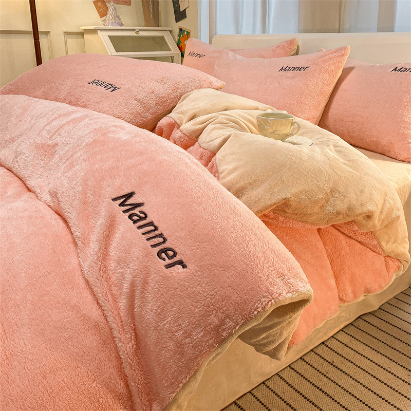 Juego de cama de lana de leche de invierno de cuatro piezas 2024 nuevo juego de sábanas de lana de coral de tres piezas