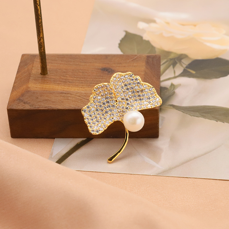 Ginkgo hoja perla broche estilo 2