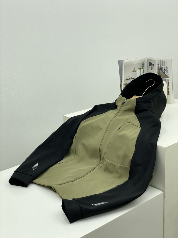 迪家同款无标平替户外训练登山徒步全天候防风透气轻量连帽外套男|undefined