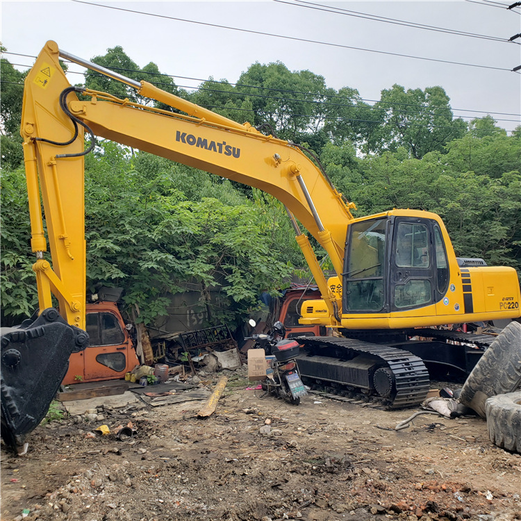 二手翻新小松220-6挖掘机出口,康明斯6D102大机头电油门