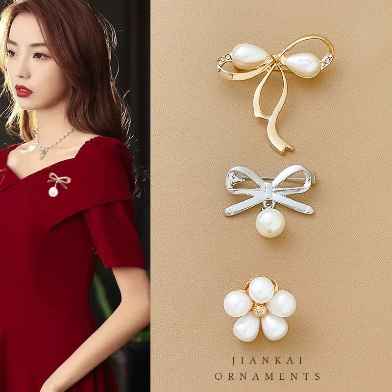 Brillo de decoración de alta calidad para ropa de mujer fijo pin anti-perla botón de brillo accesorios de flores de pecho de perla bufandas de seda