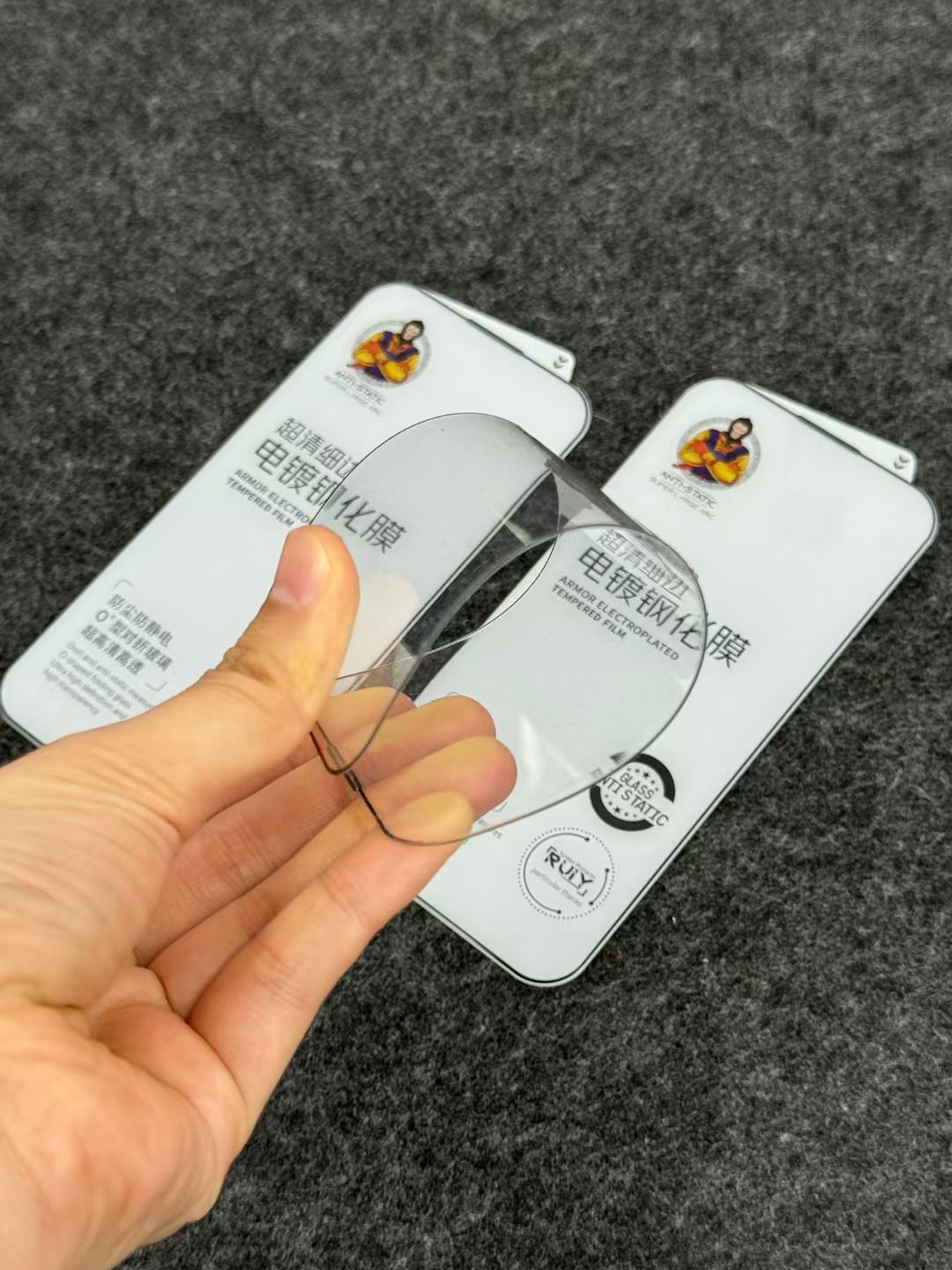 Apple, 17 inch edge tempered film, 15 high-resolution protective film, 14 drop-resistant protective film, suitable for iPhone 16 narrow edge mobile phone film.
